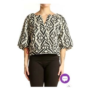 Banana republic Black and‎ White Geometric Print Blouse SZ M